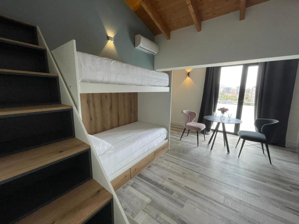 Adriatik Hotel Вльора Екстер'єр фото