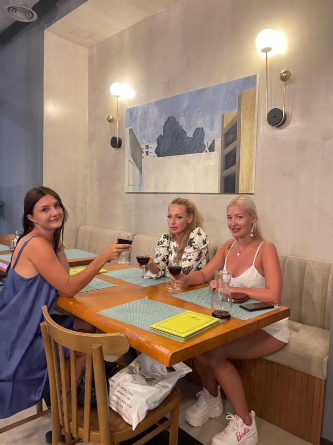 Adriatik Hotel Вльора Екстер'єр фото