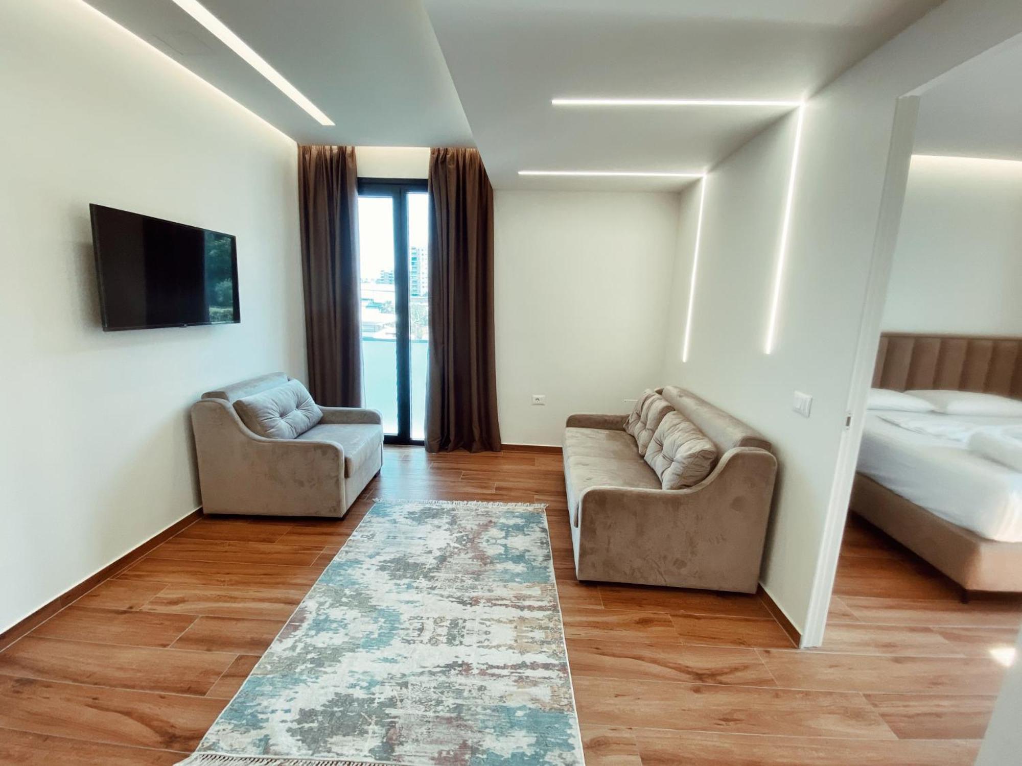 Adriatik Hotel Вльора Екстер'єр фото